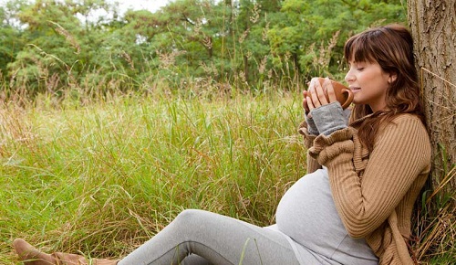 آیا مصرف کافیین در دوران بارداری خطرناک است؟