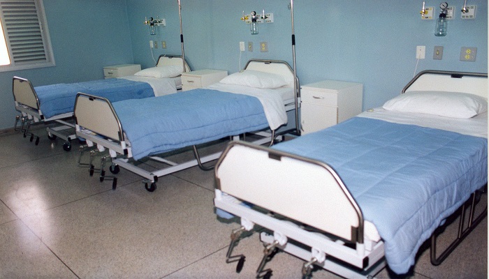 کمبود ۴۰ هزار تخت بیمارستانی در کشور