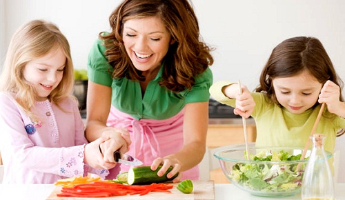 نقش والدین در تغذیه کودک