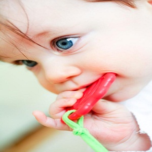 کاهش درد کودک هنگام دندان در آوردن