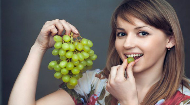 آیا خوردن انگور باعث چاقی است؟