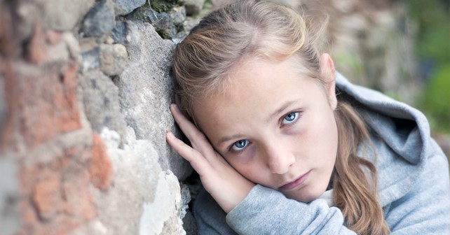 چگونه از افکار خودکشی در فرزندتان آگاه شوید؟