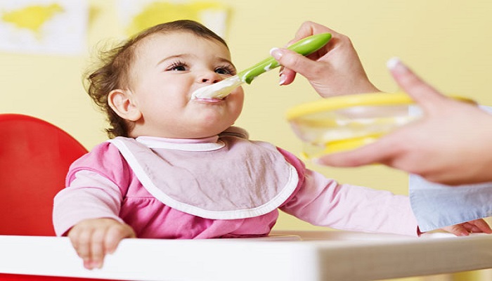 شروع تغذیه جامد در کودکان