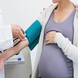 خطرات فشار خون بالا در دوران بارداری بر سلامت جنین