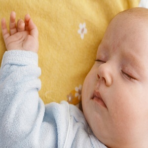 نامتقارن بودن شکل سر نوزاد مهم است؟