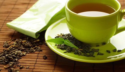 چای سبز می تواند خطر ابتلا به آب سیاه را کاهش دهد.