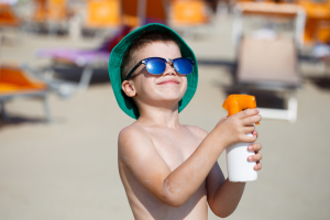 پادکست دکترهمه: ضد آفتاب فقط برای تابستان نیست