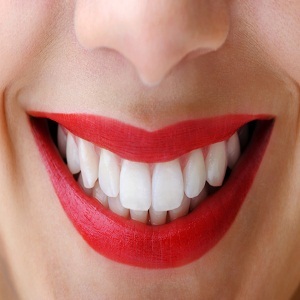 چگونه دندانهای سفیدتری داشته باشیم؟